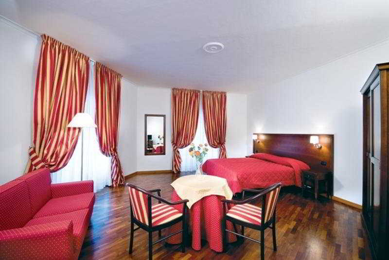 Inn Rome Rooms & Suites Habitación foto